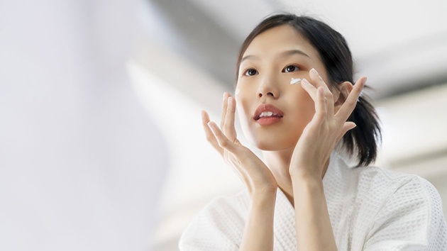 Retinol, một dạng vitamin A, đã được chứng minh là một thành phần hiệu quả khi chăm sóc da.