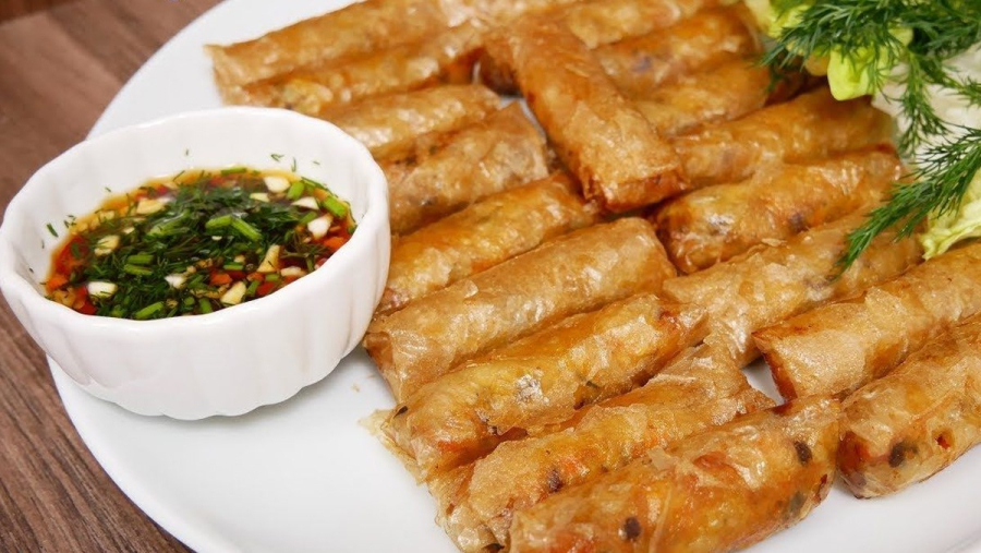 Món chả giò cá trích là minh chứng cho sự hài hòa tuyệt vời của các nguyên liệu