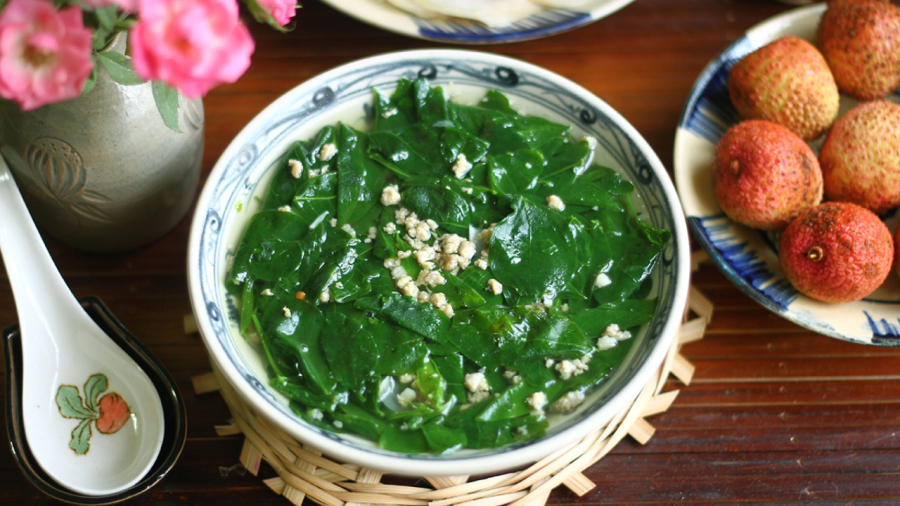 Mặc dù rau ngót tốt nhưng không phải ai cũng thích hợp để ăn