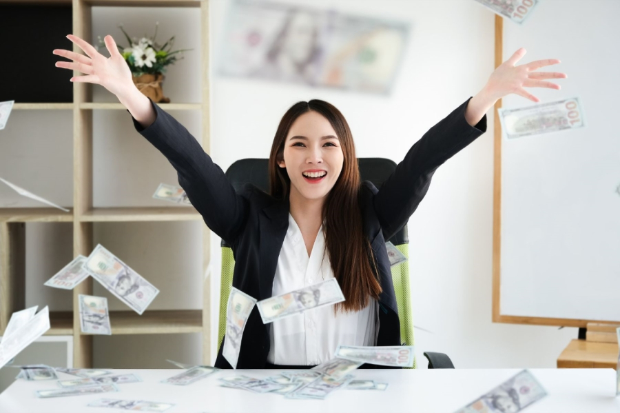 Bạn muốn về hưu sớm cần học ngay 4 điều này. Chỉ cần chăm chỉ 10 năm là bạn đủ tiền tiêu cả đời. (Ảnh minh họa)