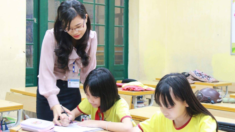 Bỏ phụ cấp thâm niên, lương giáo viên lâu năm có giảm?    