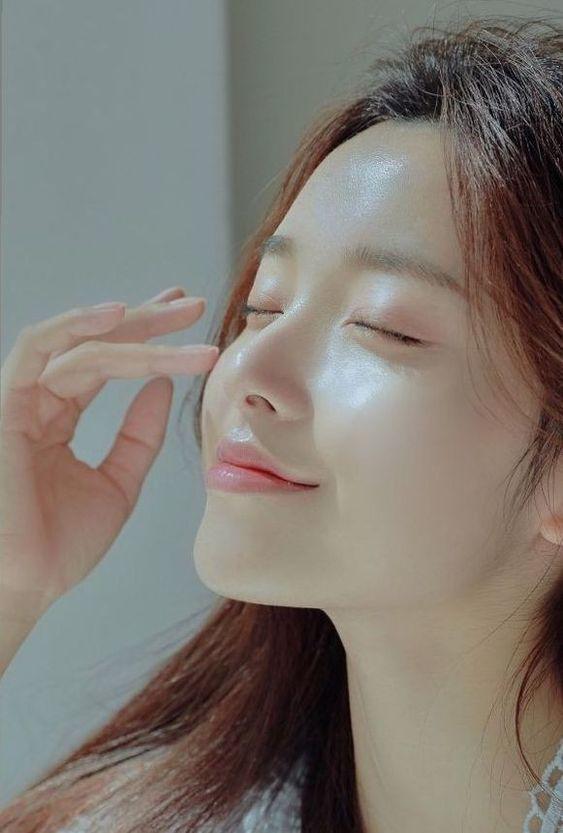Bạn cần chi nhiều tiền hơn để nhờ bác sĩ da liễu thực hiện phương pháp điều trị này trong môi trường lâm sàng.
