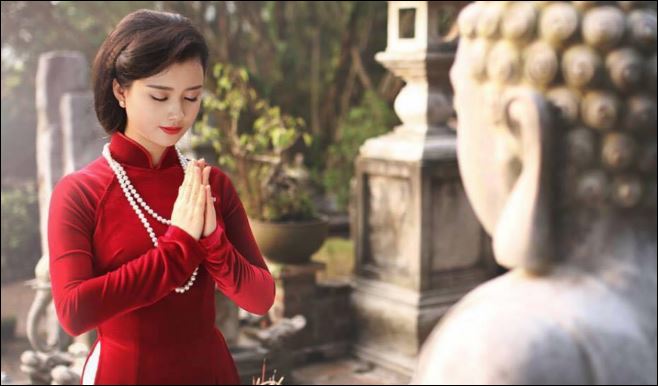 Kỳ thực thì kiểu phụ nữ giàu có không phải nhờ chồng mà dựa cả vào số phận của họ. (ảnh minh họa)