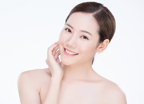 Cần có lớp kem chống nắng để duy trì Mừng SHBET phiên bản mới 2025 trắng sáng. 