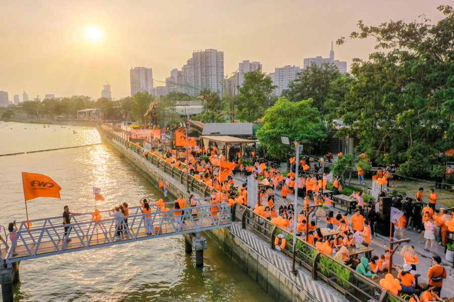 Chiến dịch lấy cảm hứng từ vẻ đẹp của hai thời điểm chuyển mình trong ngày, qua đó tiếp sức và cổ vũ mọi người thực hiện đam mê ngay hôm nay.