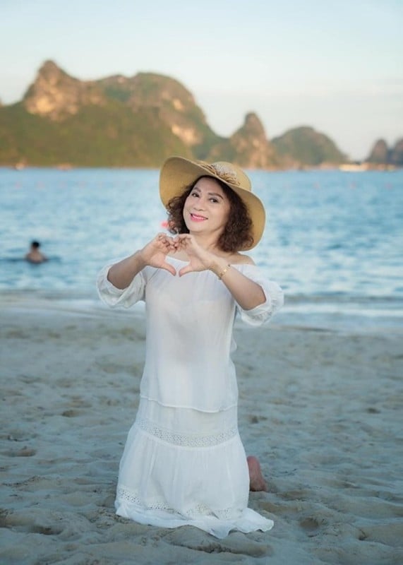 Nghệ sĩ Hương Dung