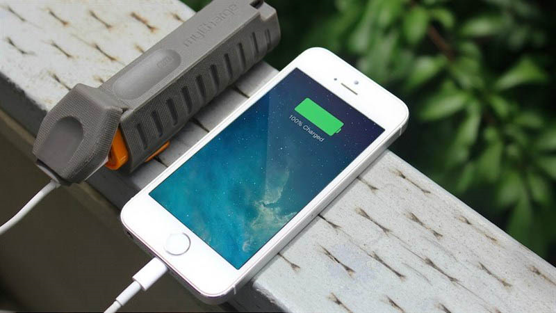 Tránh sử dụng điện thoại khi đang sạc    