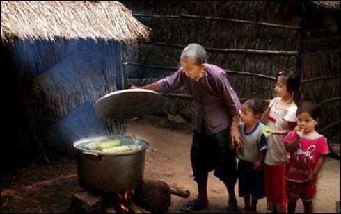 Khi một ngôi nhà sáng đèn thì không khí xung quanh cũng ấm áp, những con vật hung dữ cũng sẽ tránh xa.(ảnh minh họa)