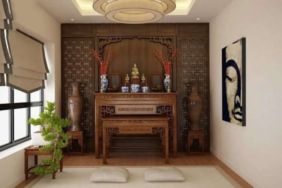 Không nên đặt bếp ngay sau tường bàn thờ, vì hỏa khí từ bếp có thể làm mất đi sự thanh khiết cần thiết cho không gian thờ cúng