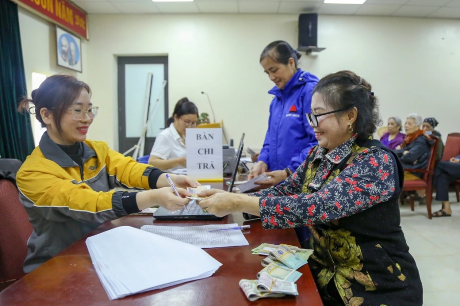 Khi cải cách tiền lương, mặt bằng chung tiền lương với người lao động cả nước nâng lên mà lương hưu không được điều chỉnh tốt thì người hưởng lương hưu rất thiệt thòi.    