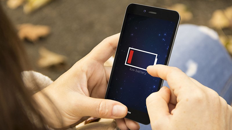 Gọi điện thoại khi sắp hết pin    