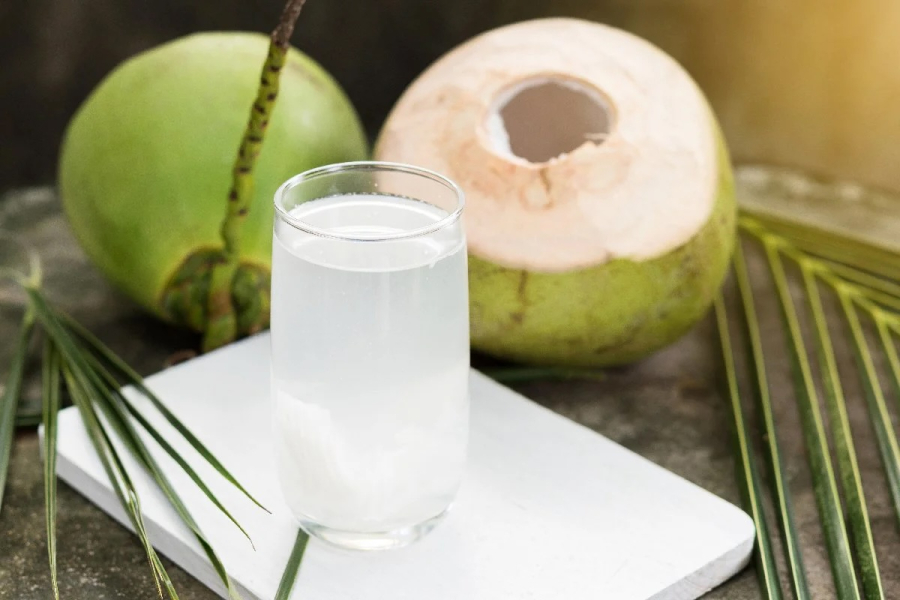 Nước dừa được nhiều người ưa chuộng trong chế độ dinh dưỡng hàng ngày vì những lợi ích mà nó mang lại cho Mừng SHBET phiên bản mới 2025
