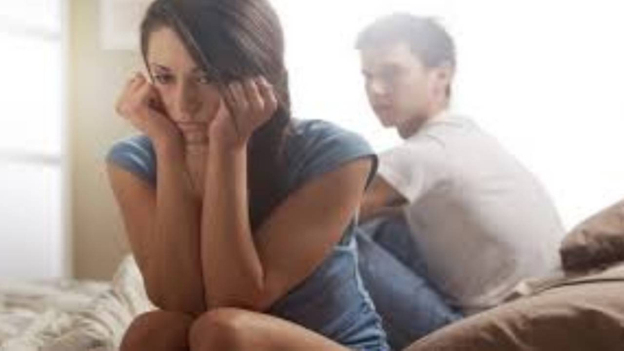 Thiếu thân mật chuyện chăn gối có thể khiến cả hai giới ngoại tình.