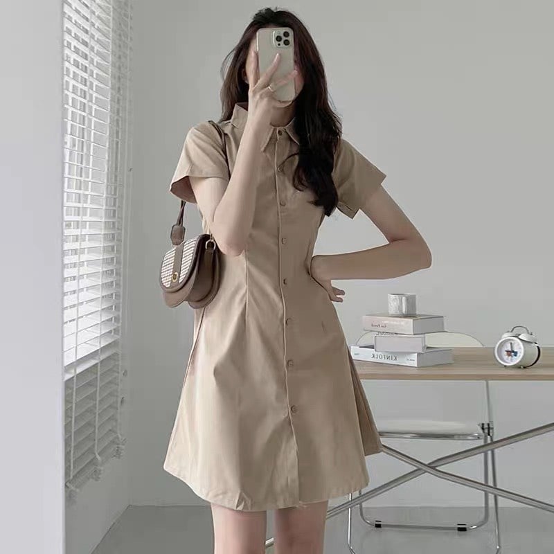 Váy này vừa đủ chỉn chu để bạn diện đi học, đi làm vừa đủ thoải mái để mặc vào những ngày hè nóng nực.