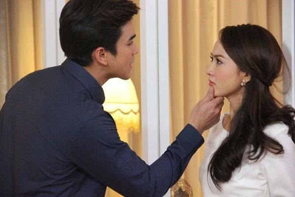 Việc phải sống trong một môi trường căng thẳng và bất ổn có thể gây ra rất nhiều vấn đề cho sức khỏe tinh thần của bạn và làm suy yếu mối quan hệ.    
