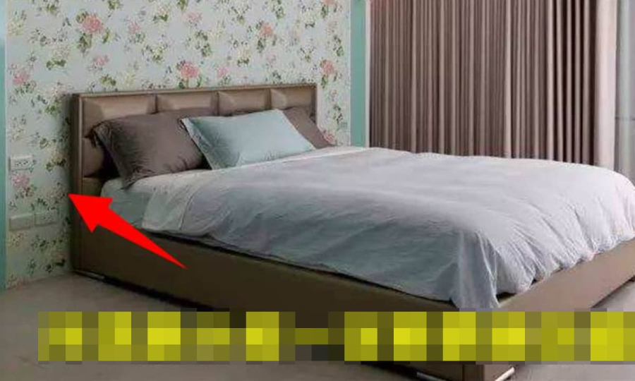 Bố trí đầu giường sát tường nhà    