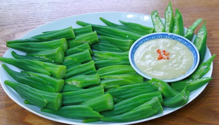 Sủ dụng chanh hoặc giấm    