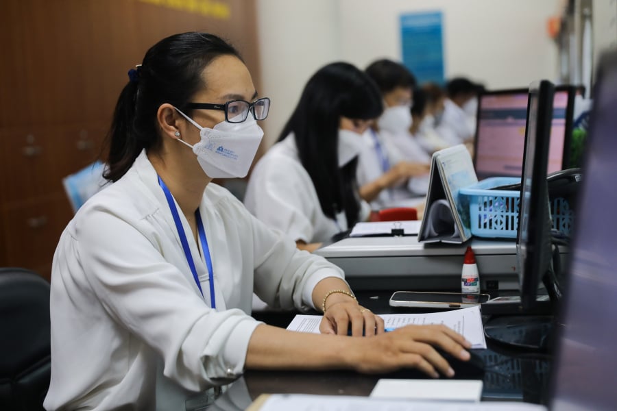 Cán bộ, công chức trong các cơ quan, tổ chức, đơn vị là đối tượng không được thành lập, tham gia quản lý, điều hành doanh nghiệp.