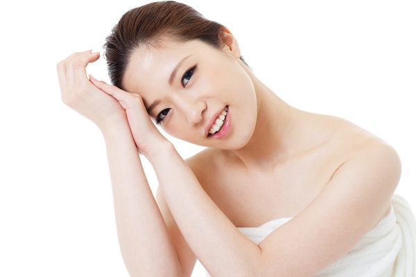 Hãy chọn sữa rửa mặt có độ pH cân bằng cho da.