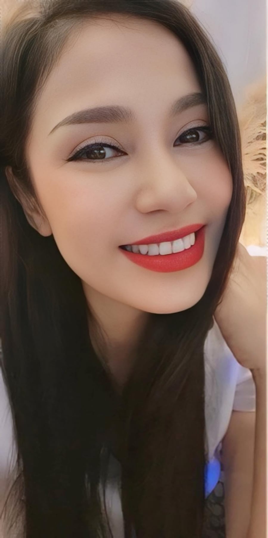 Việt Trinh xinh đẹp, trẻ trung ở tuổi 52