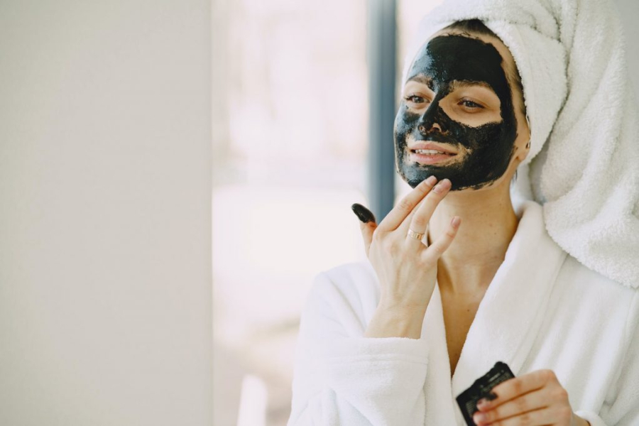 Mặt nạ đất sét có thể giảm mụn. 