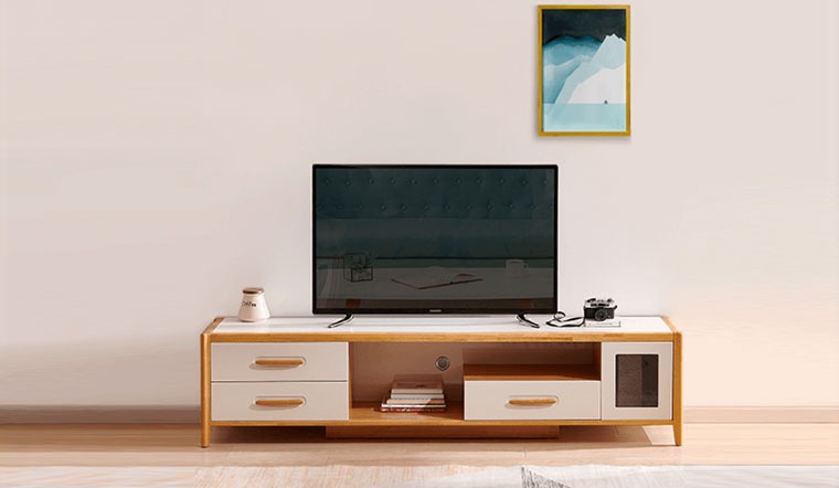 Việc tắt TV bằng remote chỉ đơn giản là chuyển TV sang chế độ chờ mà không tắt hoàn toàn nguồn điện.