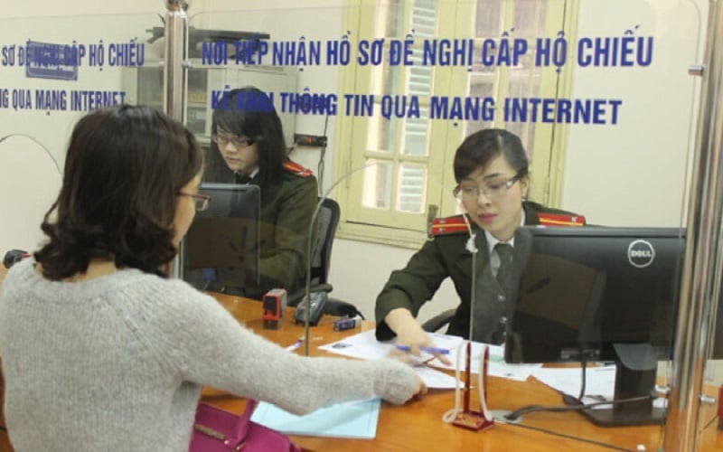 Người dân cần nắm rõ thông tin để biết mình có nằm trong đối tượng được miễn phí làm hộ chiếu hay không.