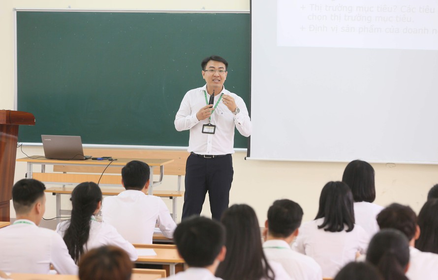Nhóm ngành, nghề được giảm 70% học phí