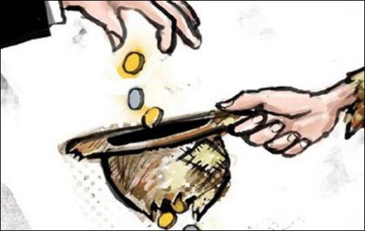 Điều này cuối cùng sẽ chỉ khiến người khác nhìn rõ bản chất con người mình, mối quan hệ sẽ ảnh hưởng, sinh ra nhiều nghi ngờ (ảnh minh họa)