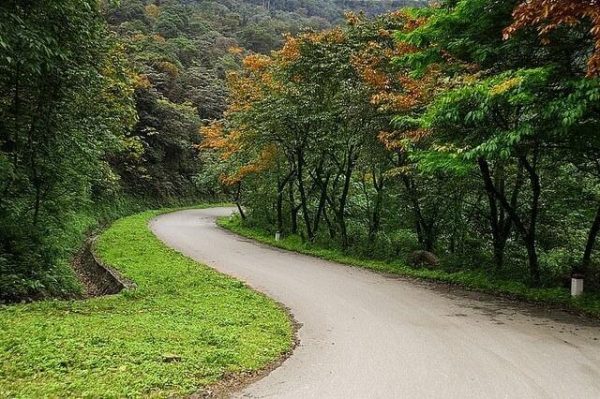 Ba Vì vẫn luôn là cái tên đáng để nhắc đến với người Hà Nội mỗi dịp cuối tuần, đặc biệt là vào các dịp lễ như 30/4-1/5