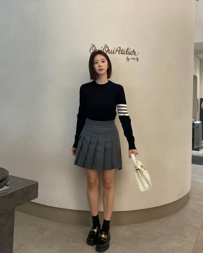 Lee Joo Bin diện kiểu này rất nhiều.
