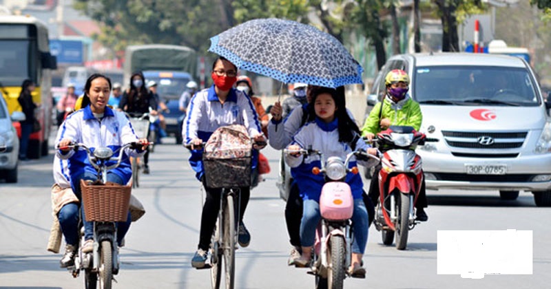 Đi xe đạp dàn hàng ngang không bị xử phạt
