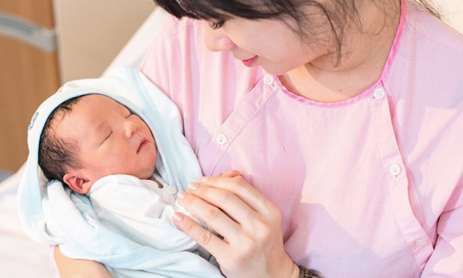 Trẻ sinh vào mùa thu và mùa đông có sự phát triển trí não vượt trội so với các mùa khác. (Ảnh minh họa)