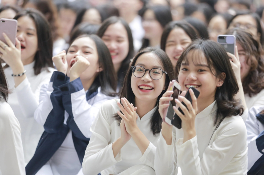 Chiếu theo hướng dẫn của Bộ GDĐT, lịch nghỉ lễ 30/4-1/5 của học sinh theo quy định của Bộ LĐTBXH, tức là cũng nghỉ 5 ngày liên tục