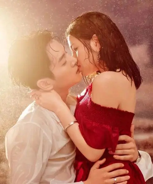 Phụ nữ dịu dàng khiến đàn ông mê đắm