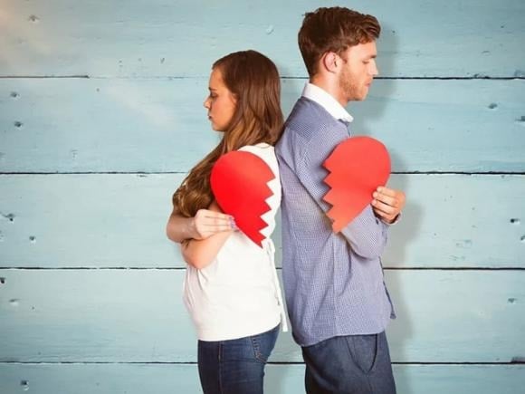 Khi mối quan hệ kéo dài, mọi người thường trở nên quá quen thuộc với sự gắn bó đó.