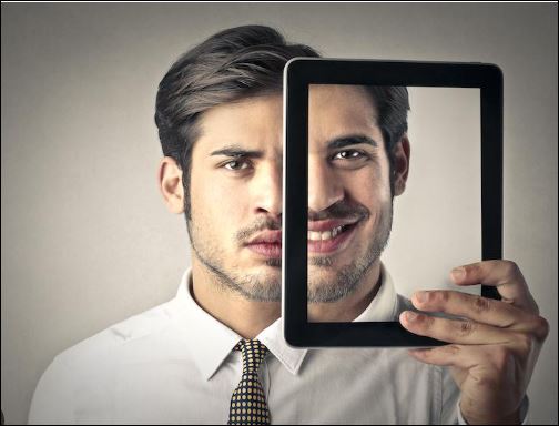 Đừng quá cực đoan, cứng nhắc và thái quá.Bất kể là làm việc gì cũng phải chú ý đến cảm xúc của người khác. (ảnh minh họa)