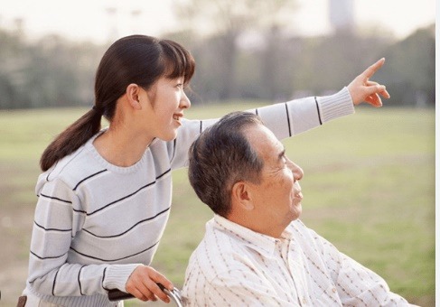 Không có bố mẹ nào ép buộc con phải dành thời gian để về thăm mình khi con đang bận rộn với công việc. 