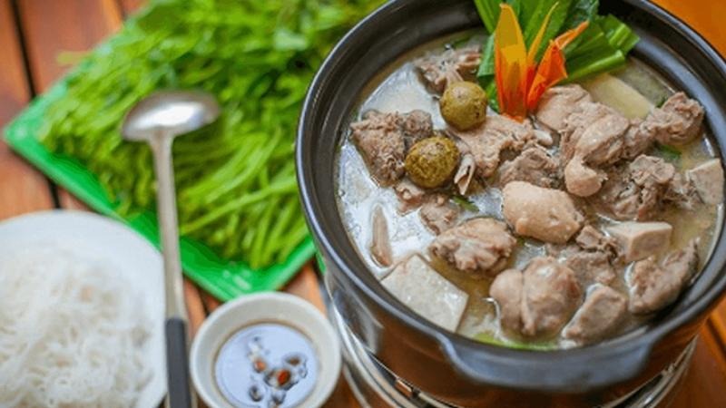 Vịt om sấu là một Shbet0099 cá cược trực tuyến phổ biến trong ẩm thực miền Bắc. 