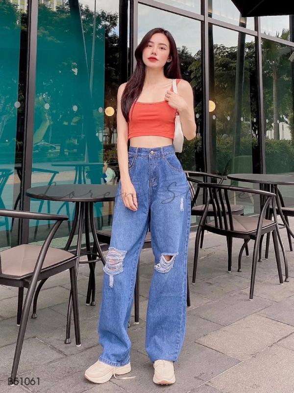 Áo 2 dây có thể được kết hợp với quần short, chân váy hoặc quần jeans đảm bảo sành điệu và hack dáng. 