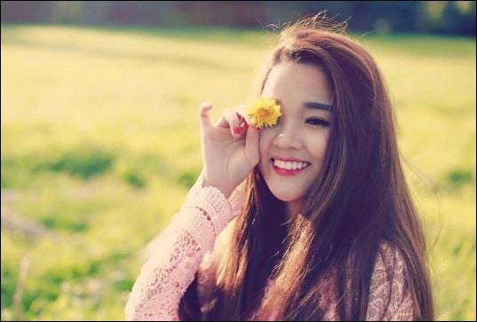  Lời nói chẳng mất tiền mua, lựa lời mà nói để vừa lòng nhau.  (ảnh minh họa)