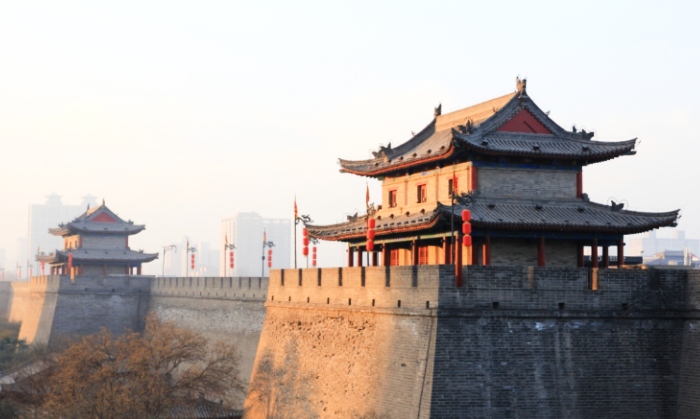 Thành lũy bao quanh thành cổ Tây An xưa.