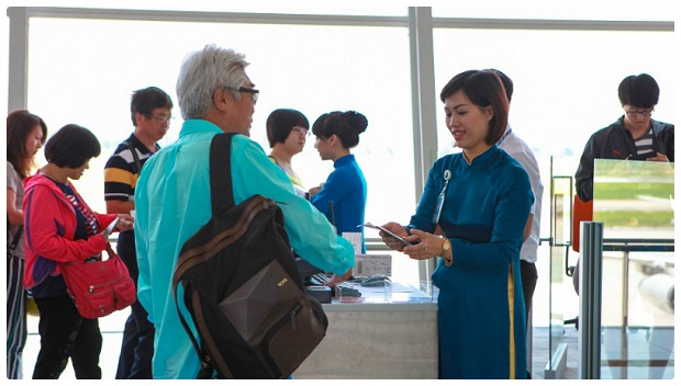 Xuất cảnh là việc công dân Việt Nam ra khỏi lãnh thổ Việt Nam qua cửa khẩu của Việt Nam; 