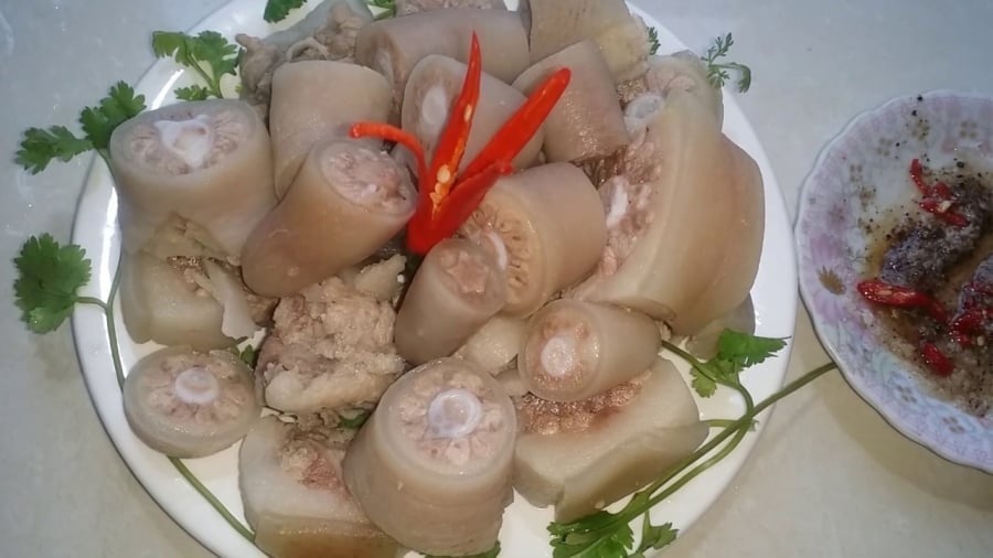 Đuôi của các loài gia súc đã được sử dụng từ lâu để củng cố đốc mạch và điều trị nhiều bệnh, đặc biệt là các vấn đề liên quan đến bổ thận, giảm đau lưng và mệt mỏi ở các Sh88bet đăng ký miễn phí. 