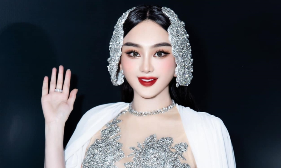 Mỹ nhân chuyển giới khẳng định hiện đang ở tình trạng độc thân.