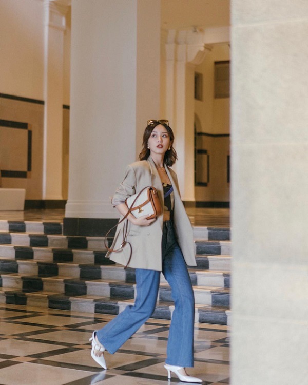 Chiếc áo blazer là người bạn đồng hành hoàn hảo với quần jeans