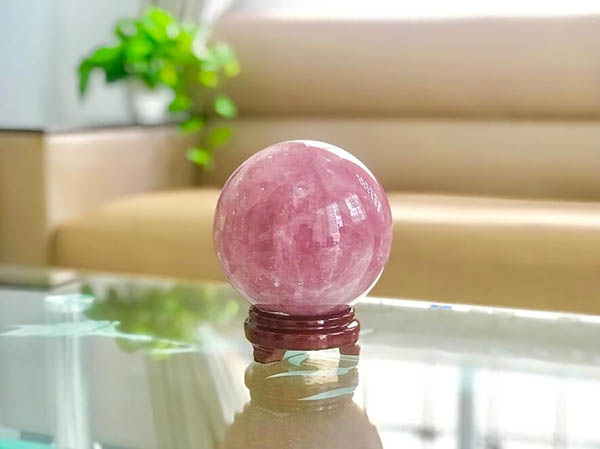 Cầu đá thạch anh hồng    