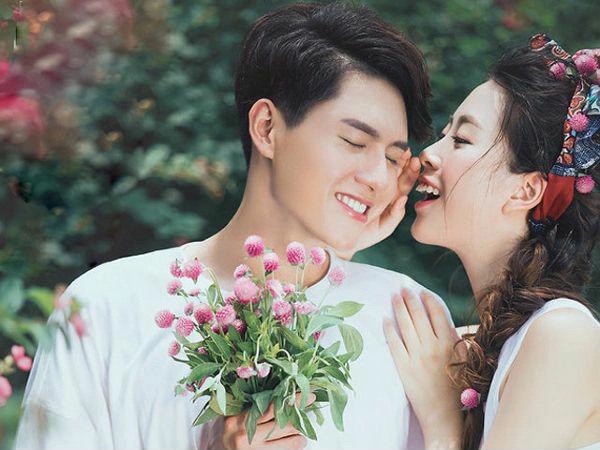 Phụ nữ tự tin sẽ không ngần ngại chiều chuộng bản thân bằng những món đồ yêu thích hay những bộ Shbet999 com đăng nhập làm họ cảm thấy đẹp nhất. 