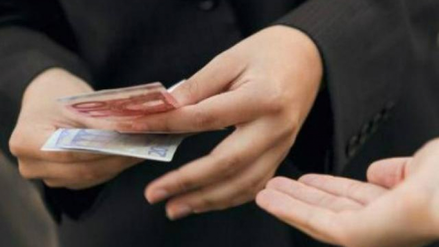 Càng là anh em ruột thịt thì tiền bạc lại càng phải phân minh sòng phẳng để tránh sứt mẻ tình cảm.