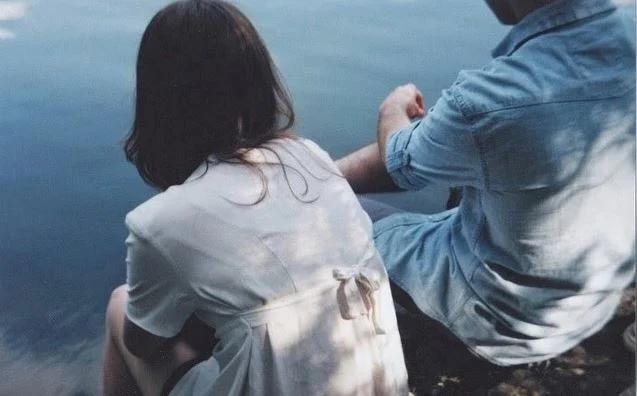 Có những người, dù biết mình đang gây tổn thương cho đối phương, vẫn cho đối phương cơ hội sửa đổi, hy vọng họ có thể thay đổi.    